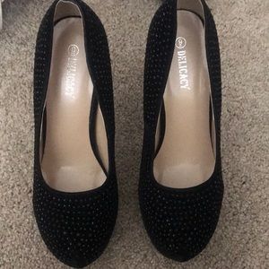 💗 💗  Rhinestones all over heels 💗 💗